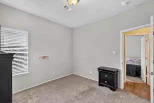 902 Mockingbird Ln, Glenn Heights, TX 75154 - Photo 25