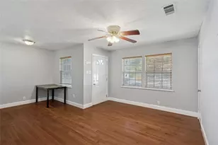 1304 E Lovers Ln, Arlington, TX 76010 - Photo 3