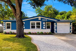 1304 E Lovers Ln, Arlington, TX 76010 - Photo 1