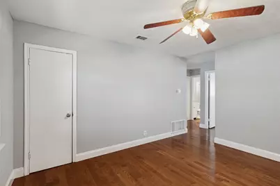 1304 E Lovers Lane, Arlington, TX 76010 - Photo 5