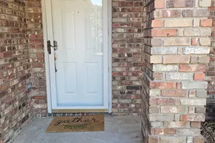 6300 Brownlee Ln, Arlington, TX 76018 - Photo 3