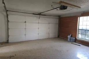 6300 Brownlee Ln, Arlington, TX 76018 - Photo 37
