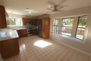 6300 Brownlee Ln, Arlington, TX 76018 - Photo 9