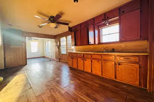 208 S Church St, Elm Mott, TX 76640 - Photo 25