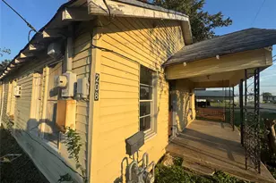 208 S Church St, Elm Mott, TX 76640 - Photo 27