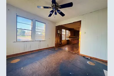 208 S Church Street, Elm Mott, TX 76640 - Photo 5