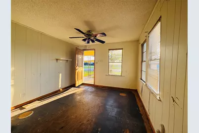 208 S Church Street, Elm Mott, TX 76640 - Photo 3