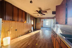 208 S Church St, Elm Mott, TX 76640 - Photo 9
