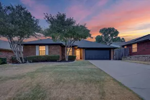 8233 Willis Ln, Watauga, TX 76148 - Photo 1
