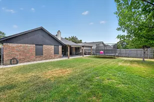 8233 Willis Ln, Watauga, TX 76148 - Photo 33