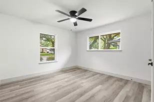 442 Hanover Ln, Irving, TX 75062 - Photo 27
