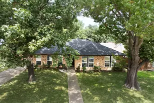 5505 Edgewater Cir, Rowlett, TX 75088 - Photo 1