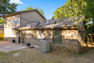 721 Timberoaks Dr, Azle, TX 76020 - Photo 33