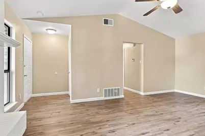 721 Timberoaks Drive, Azle, TX 76020 - Photo 7
