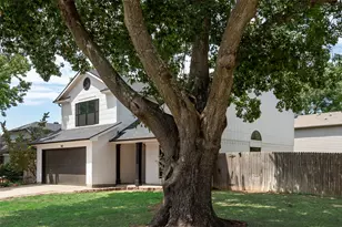 1417 Thistlewood Ln, Grapevine, TX 76051 - Photo 3