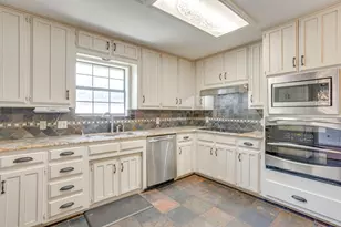 990 Oak Ridge Dr, Keller, TX 76248 - Photo 9