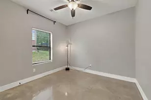225 E Washington St, Denison, TX 75021 - Photo 29