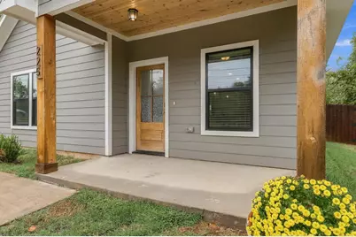 225 E Washington Street, Denison, TX 75021 - Photo 5