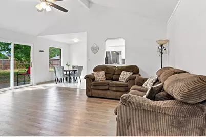 6400 Twin Spruce Court, Arlington, TX 76018 - Photo 9