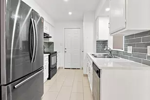 6400 Twin Spruce Ct, Arlington, TX 76018 - Photo 17