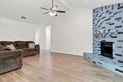 6400 Twin Spruce Court, Arlington, TX 76018 - Photo 9