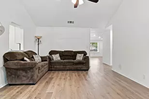 6400 Twin Spruce Ct, Arlington, TX 76018 - Photo 11