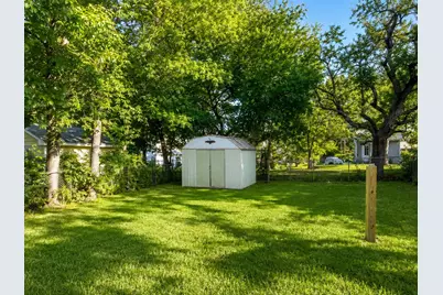 924 W Laurel Street, Sherman, TX 75092 - Photo 7