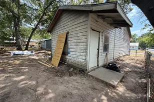 327 W Hester St, Sherman, TX 75090 - Photo 21