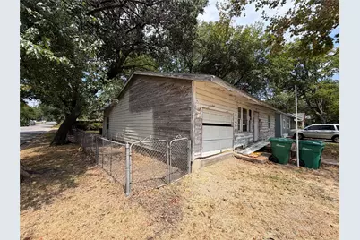 327 W Hester Street, Sherman, TX 75090 - Photo 21