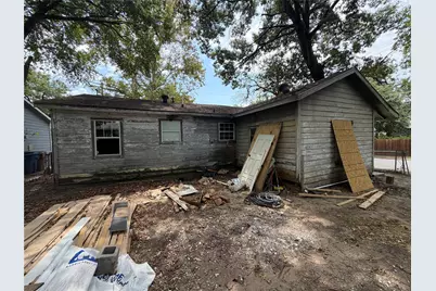 327 W Hester Street, Sherman, TX 75090 - Photo 25