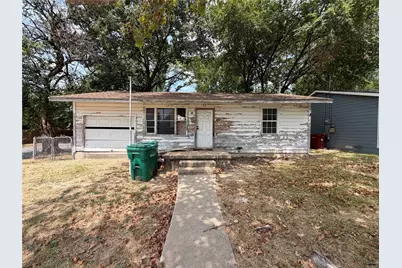 327 W Hester Street, Sherman, TX 75090 - Photo 1
