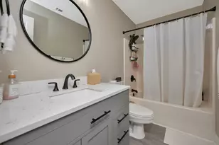 102 Lakeway Ln, Justin, TX 76247 - Photo 19