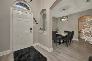 102 Lakeway Ln, Justin, TX 76247 - Photo 9