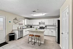 5456 Maverick Dr, Grand Prairie, TX 75052 - Photo 11