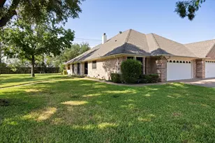 1202 Henard Ln, Granbury, TX 76048 - Photo 1