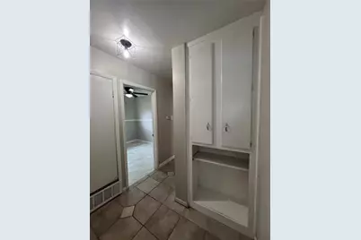 817 W Barron Avenue, Everman, TX 76140 - Photo 17