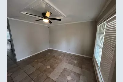 817 W Barron Avenue, Everman, TX 76140 - Photo 5