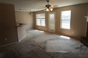 424 Heritage Dr, Crowley, TX 76036 - Photo 3