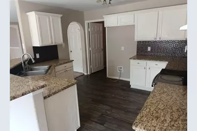 424 Heritage Drive, Crowley, TX 76036 - Photo 5