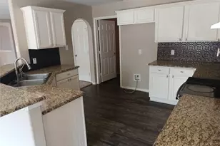 424 Heritage Dr, Crowley, TX 76036 - Photo 5