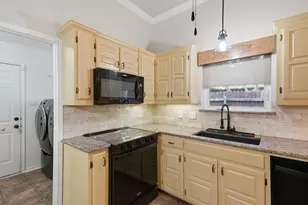215 Morene Ave, Waxahachie, TX 75165 - Photo 11