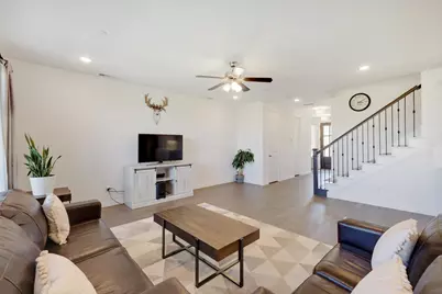 205 Somerset Drive, Lewisville, TX 75056 - Photo 9