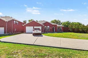 501 Wolf Dr, Forney, TX 75126 - Photo 3