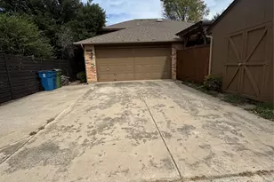 2070 Vista Dr, Lewisville, TX 75067 - Photo 25