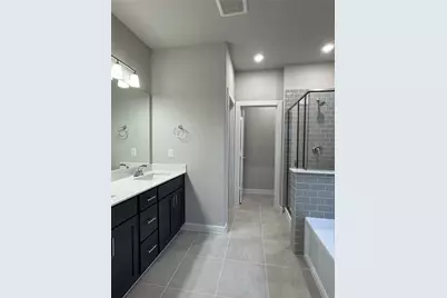 400 Stone Hollow Drive, Ferris, TX 75125 - Photo 13