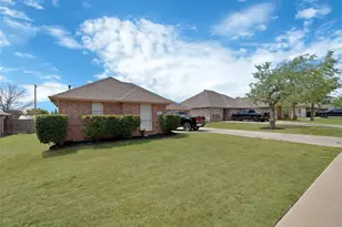 1800 Buena Vista Dr, Denton, TX 76210 - Photo 3