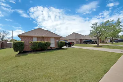 1800 Buena Vista Drive, Denton, TX 76210 - Photo 3