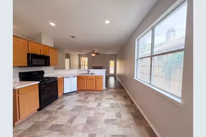 12609 Black Cherry Lane, Fort Worth, TX 76040 - Photo 11