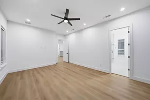 310 E 7th St, Dallas, TX 75203 - Photo 23