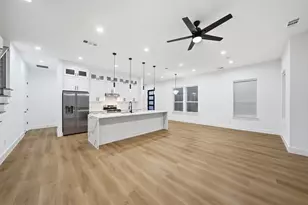 310 E 7th St, Dallas, TX 75203 - Photo 11
